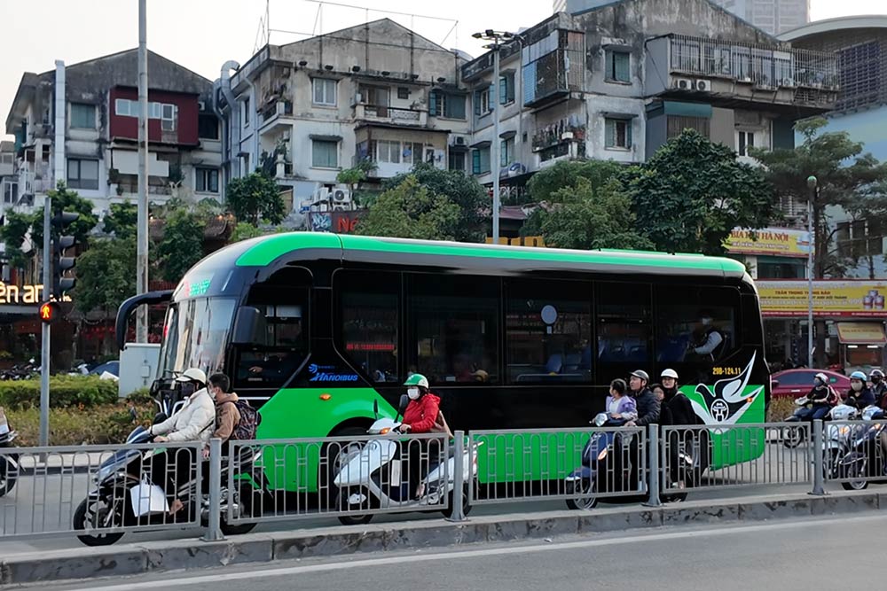 Need to support businesses to transform green, moving towards reducing pollution