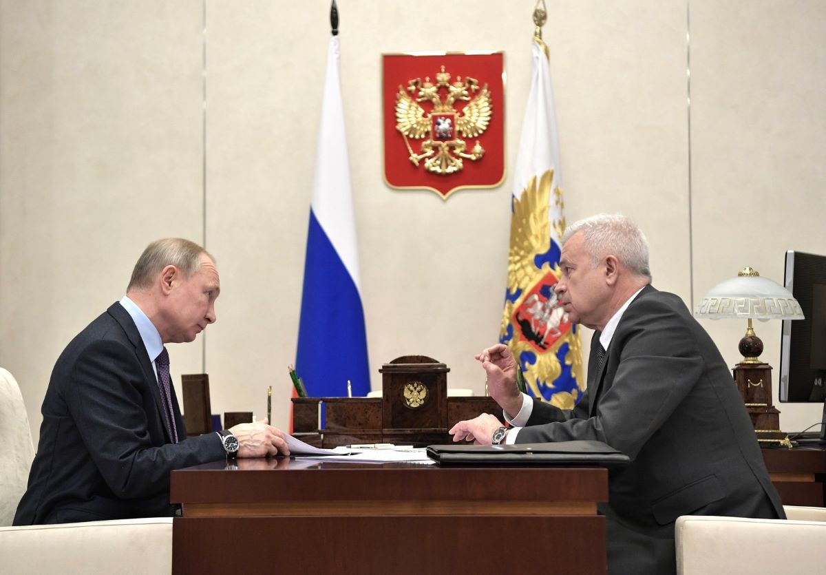 Russian President Vladimir Putin receives oil billionaire Vagit Alekperov, January 28, 2020. Photo: Kremlin