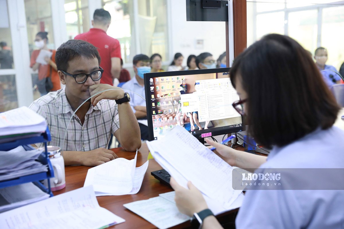 Cán bộ, công chức, viên chức không thuộc diện sắp xếp có được chế độ khi nghỉ hưu trước tuổi? Ảnh: Hải Nguyễn