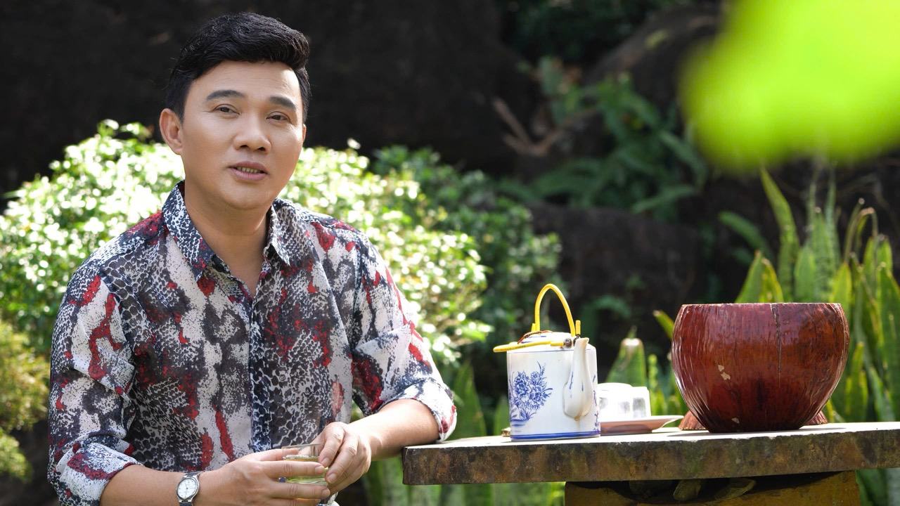 Singer Quang Linh. Photo: Provided by the artist.