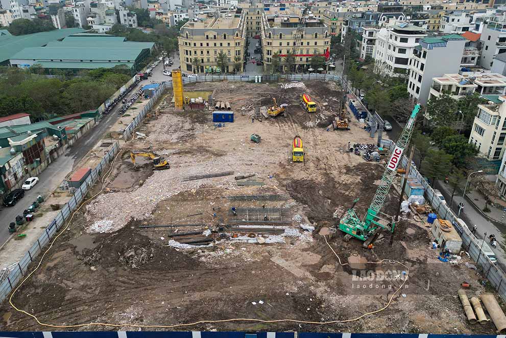 A social housing project in Hanoi is being implemented. Photo: Anh Huy.