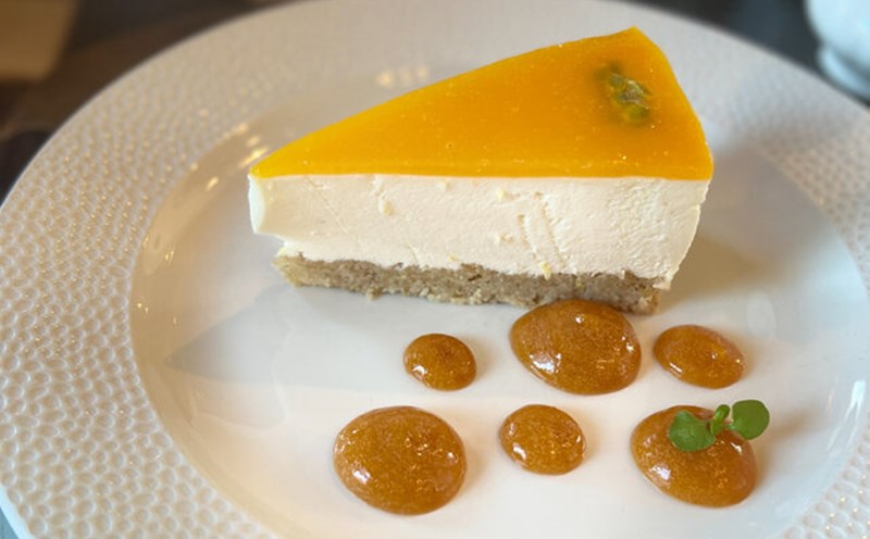 Consuming too many sugary foods like cakes will be a risk of non-alcoholic fatty liver disease. Photo: Kieu Vu