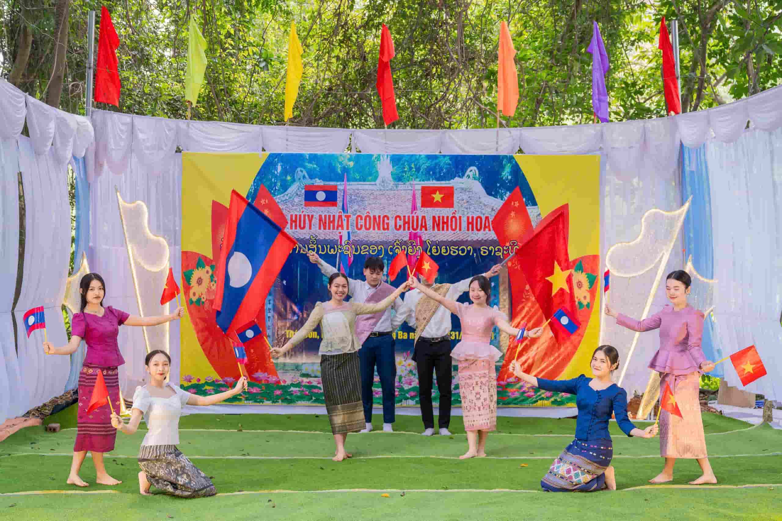 Le huy nhat de tuong nho Nhoi Hoa cong chua duoc to chuc voi nhieu chuong trinh, hoat dong y nghia. Anh: Nguyen Truong