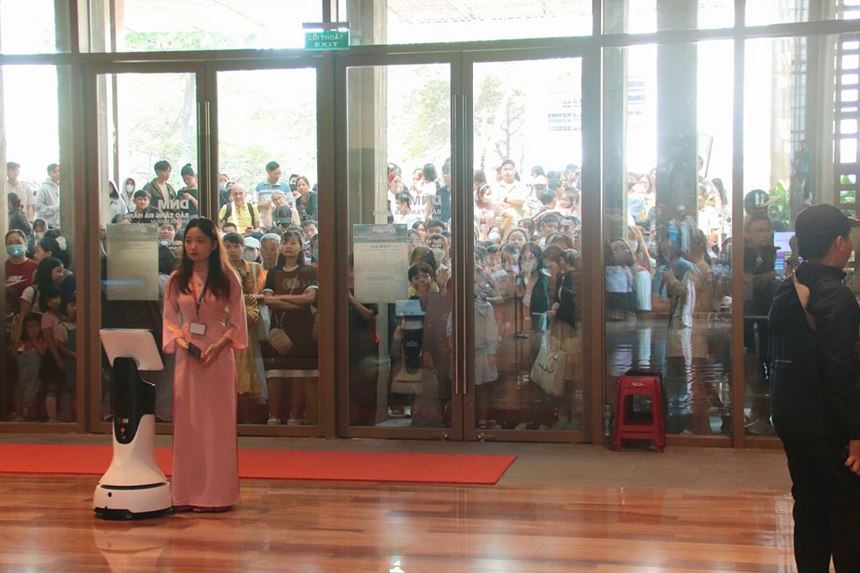 More than 3,000 visitors flocked to the Da Nang Museum in just one morning. Photo: Thanh Thuy