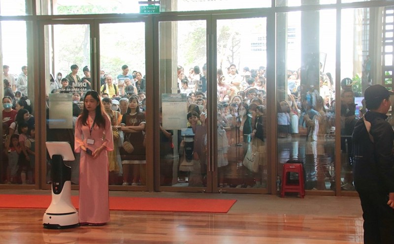 More than 3,000 visitors flocked to the Da Nang Museum in just one morning. Photo: Thanh Thuy