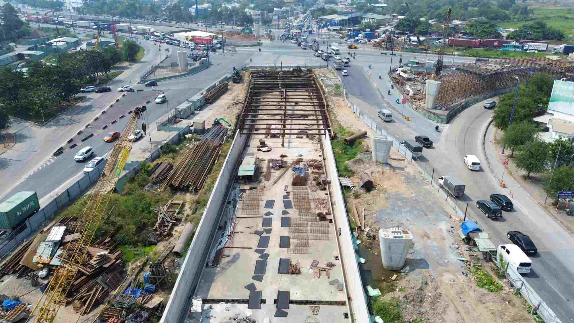 Constructing an underpass at An Phu intersection (Thu Duc City, Ho Chi Minh City). Photo: Minh Quan