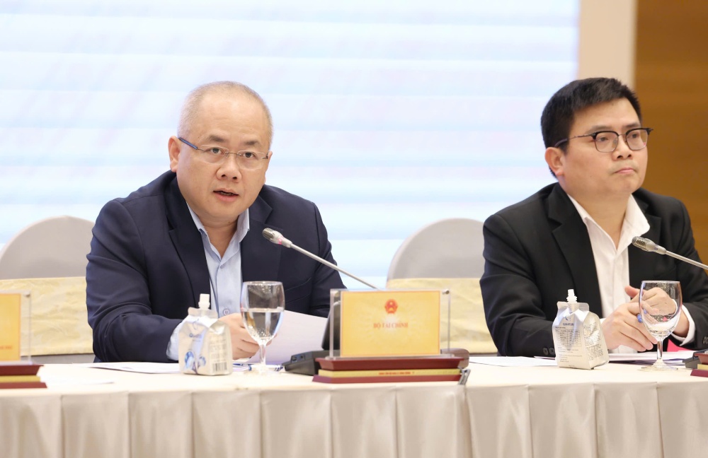 Deputy Minister of Finance Do Thanh Trung said that with the efforts of the Government, it will certainly regain the confidence of stock investors. Photo: Pham Dong