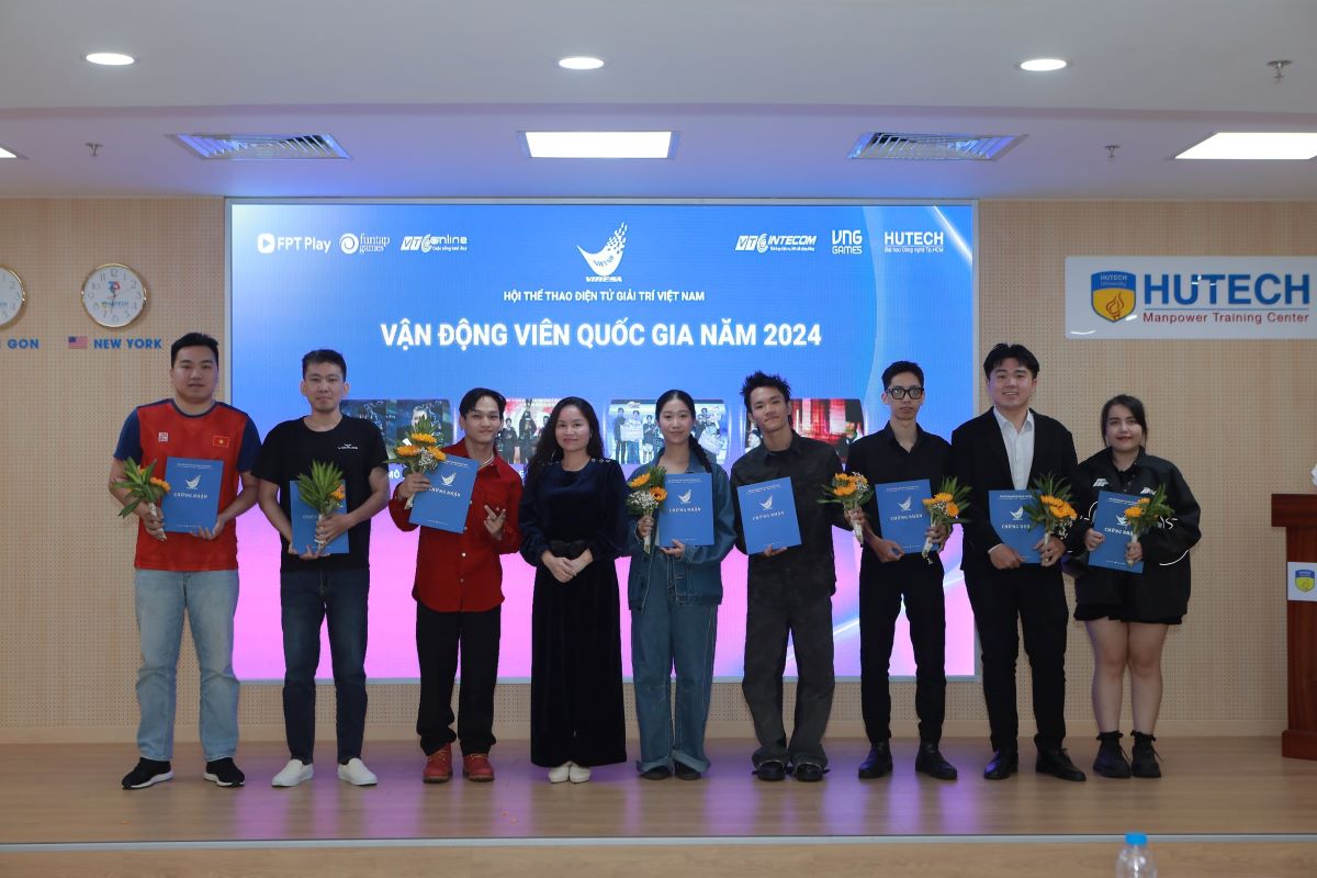 VIRESA honors Vietnamese Esports athletes, together towards the 33rd SEA Games. Photo: VireSA
