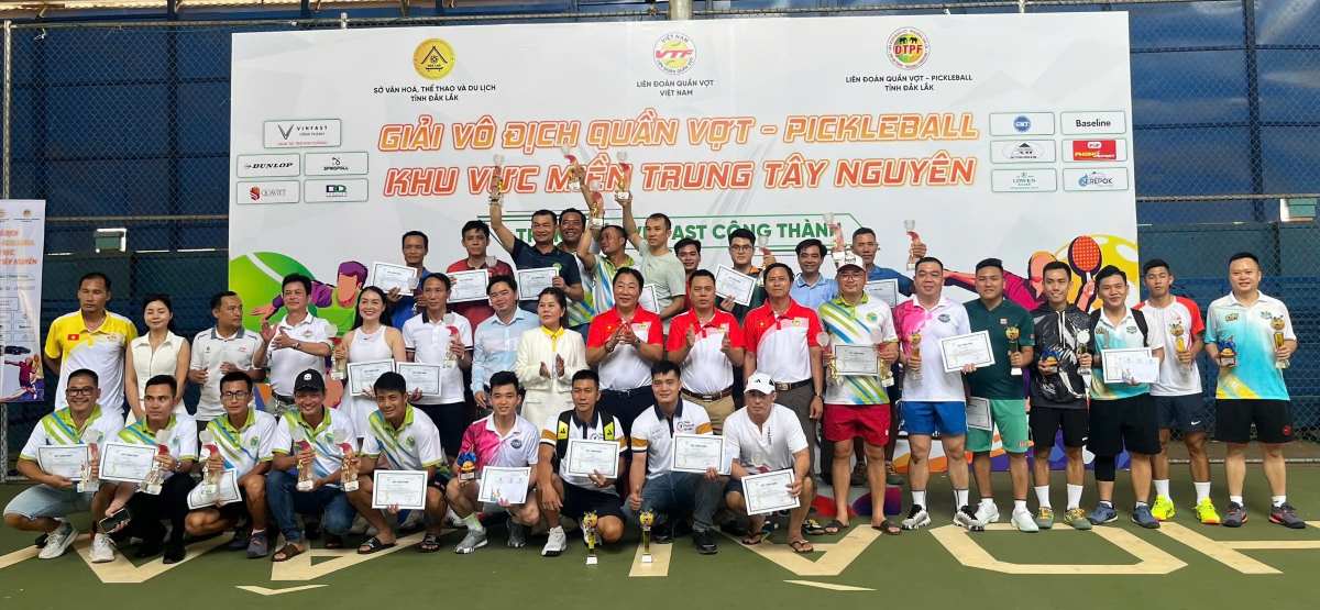 The Central Highlands region amateur tennis - pickleball tournament has just ended successfully in Dak Lak. Photo: VTF