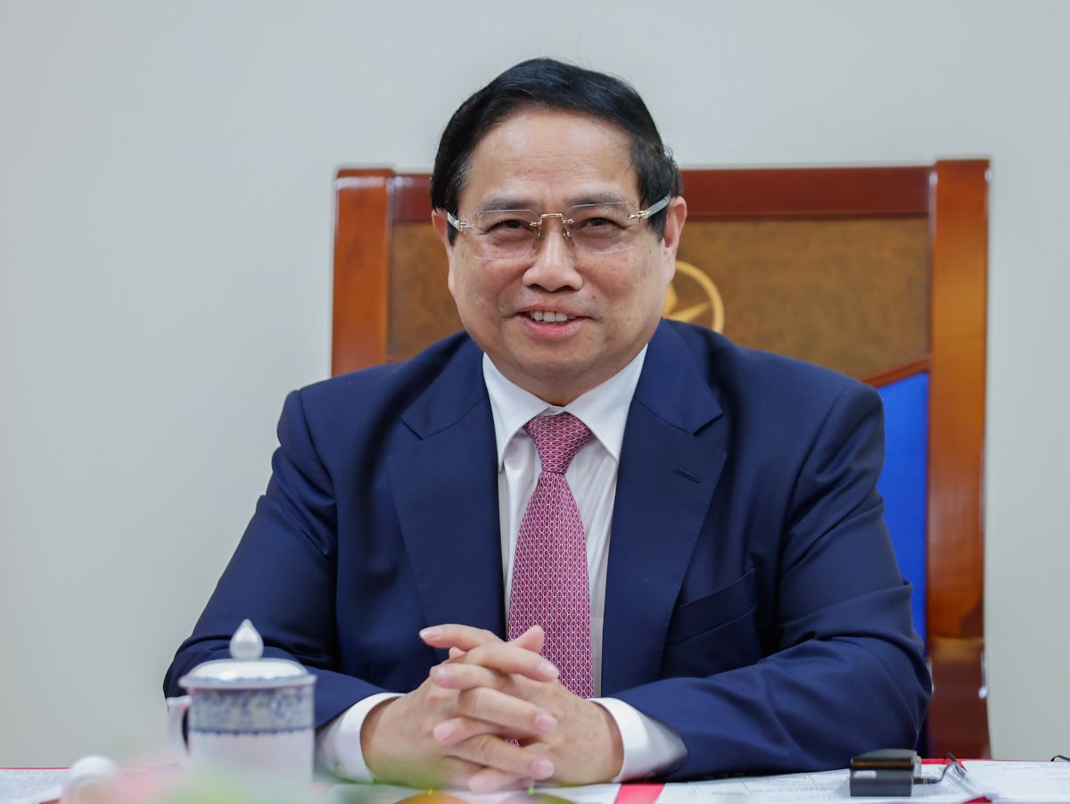 Politburo member and Prime Minister Pham Minh Chinh held a phone call with Malaysian Prime Minister Anwar Ibrahim. Photo: VGP