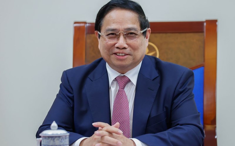 Politburo member and Prime Minister Pham Minh Chinh held a phone call with Malaysian Prime Minister Anwar Ibrahim. Photo: VGP