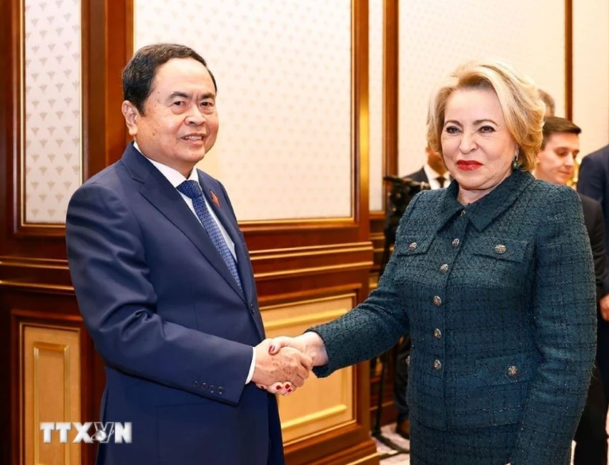 Politburo member, National Assembly Chairman Tran Thanh Man and Chairwoman of the Russian Federation Council Valentina Matvienko. Photo: VNA