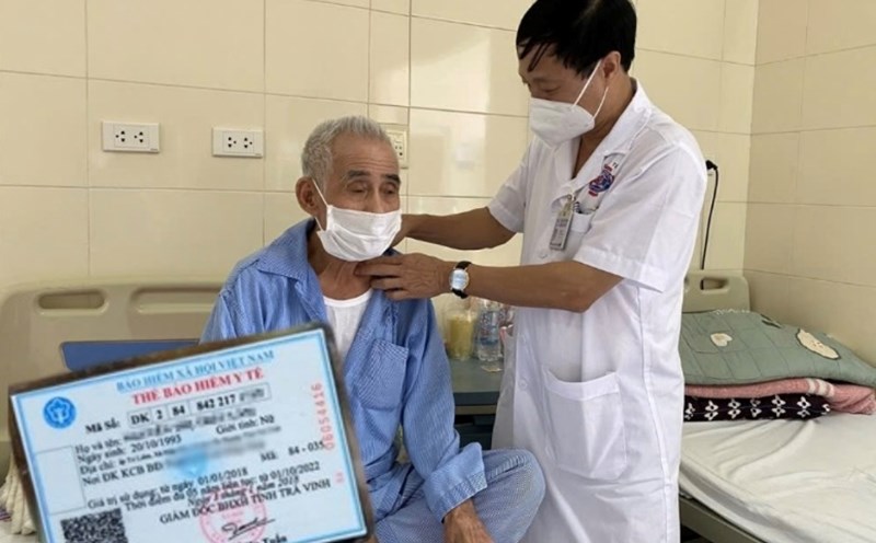 A paper health insurance card is issued newly in the following cases. Photo: Thuy Linh