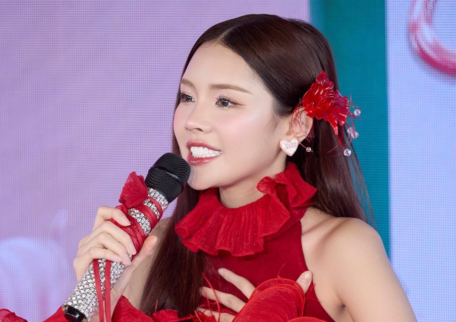 Singer Dan Tien. Photo: Provided by the artist.