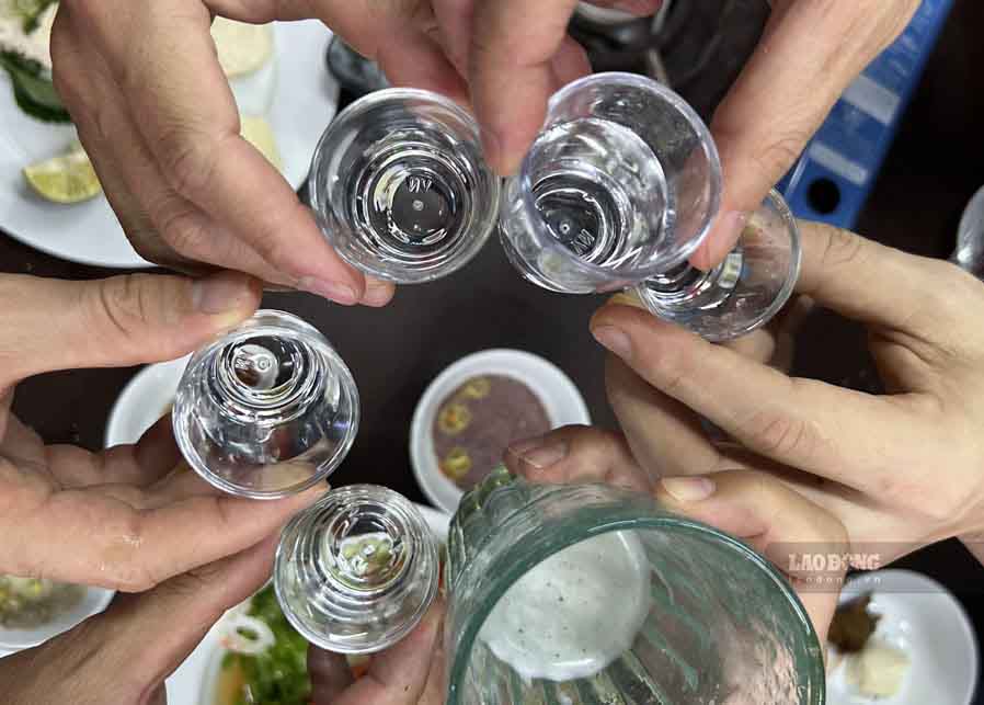 Algunas bebidas alcoholicas pueden dañar el higado. Imagen de la pagina web de la Universidad de Hong Kong
