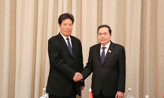 Ủy viên Bộ Chính trị, Chủ tịch Quốc hội Trần Thanh Mẫn tiếp Phó Ủy viên trưởng Ủy ban Thường vụ Đại hội Đại biểu Nhân dân toàn quốc Trung Quốc Lạc Tang Giang Thôn. Ảnh: Quochoi.vn