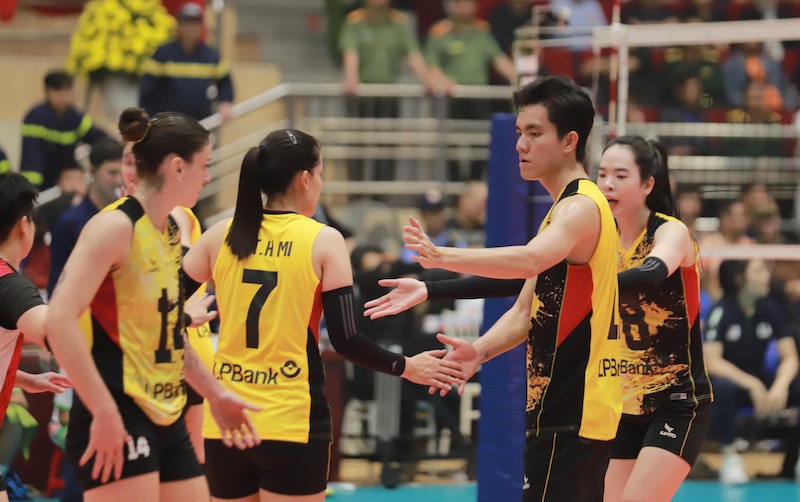 LPB Ninh Binh thang set 1. Anh: Chi Tran