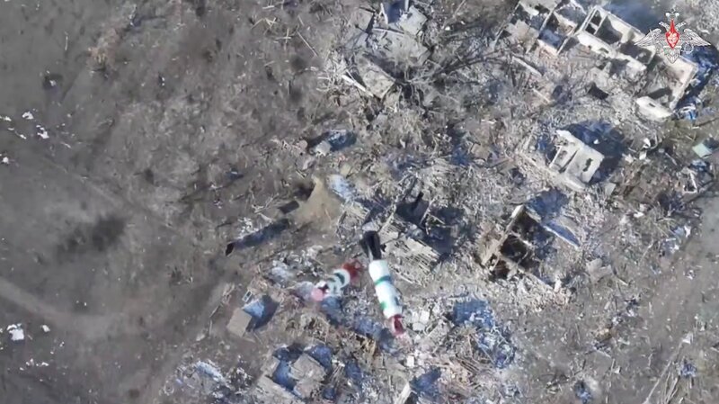 Russian drones drop bombs in the Uspenovka area. Photo: Cut from video of the Russian Ministry of Defense