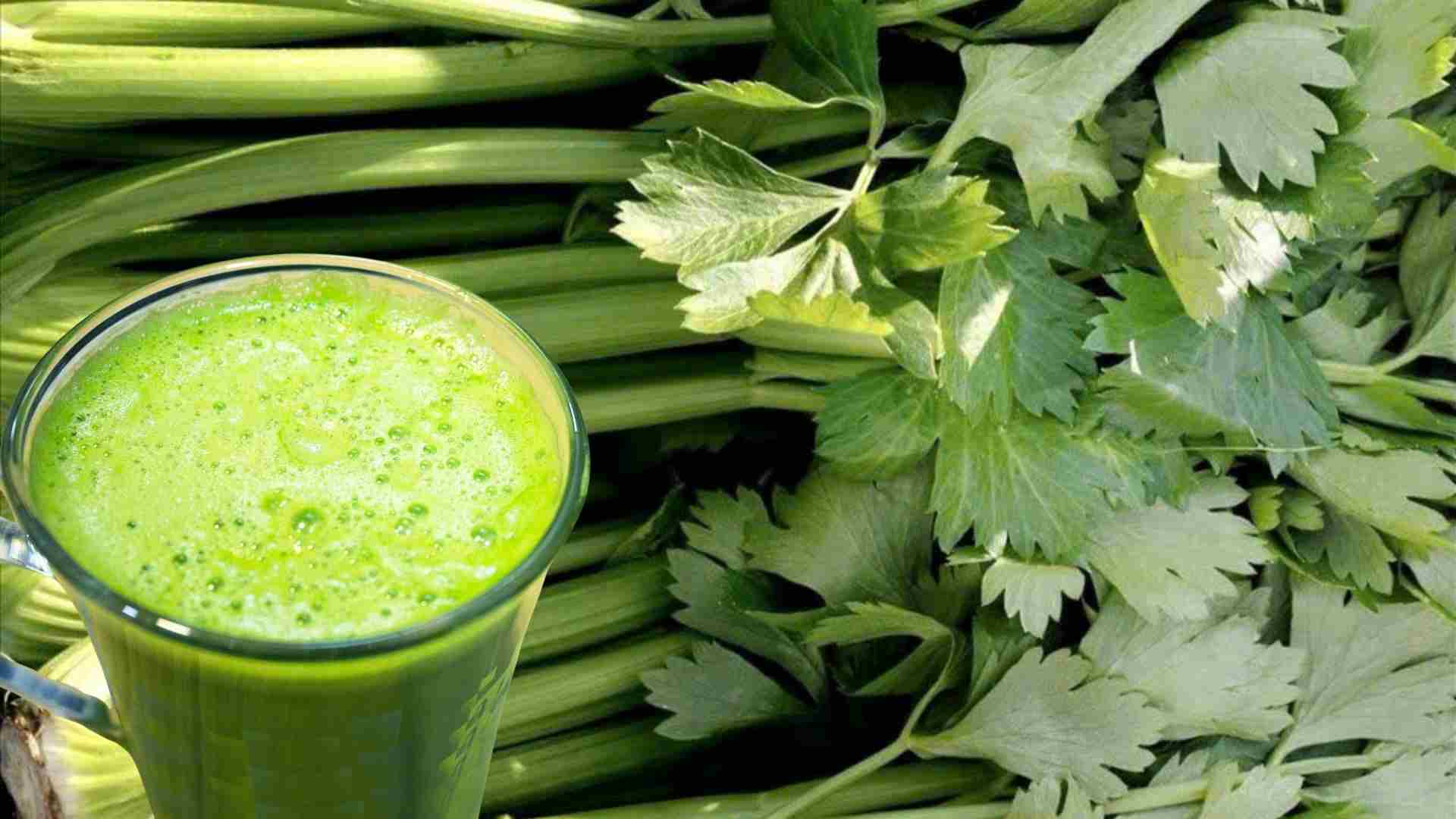 Celery juice helps blood circulate more easily. Photo: Ha May