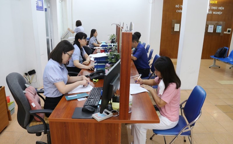 The Ministry of Home Affairs has responded to the bonus regime for commune civil servants. Illustrative photo: Huong Nha
