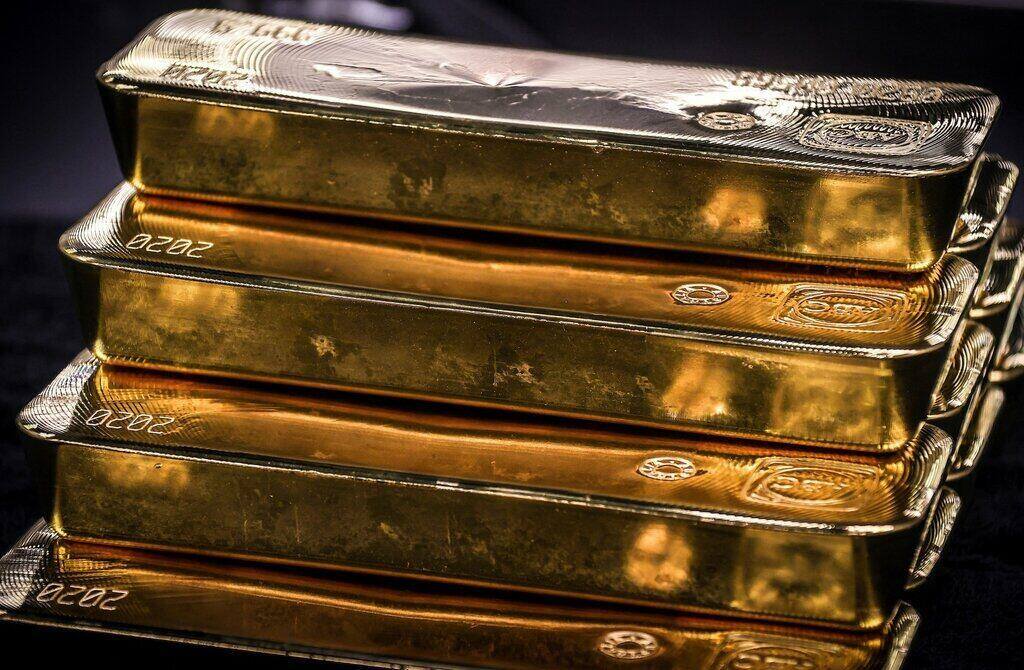 Russia has quietly increased its gold reserves since 2014. This amount of gold became a surprise save for Moscow. Photo: AFP