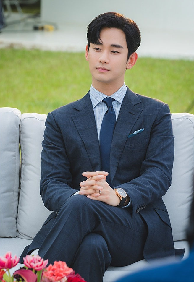 Bat chap tranh cai, Kim Soo Hyun van dung thu 3 trong danh sach dien vien Han Quoc duoc yeu thich o nuoc ngoai. Anh: Nha san xuat Nu hoang nuoc mat. 