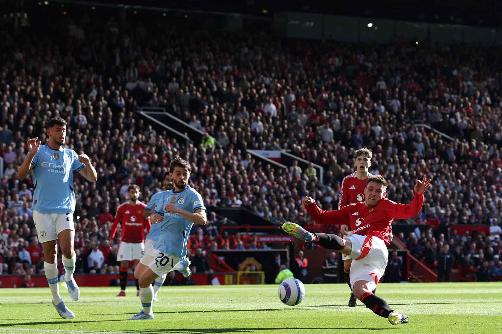 El derby de Manchester es el mas aburrido en años. Imagen de AFP