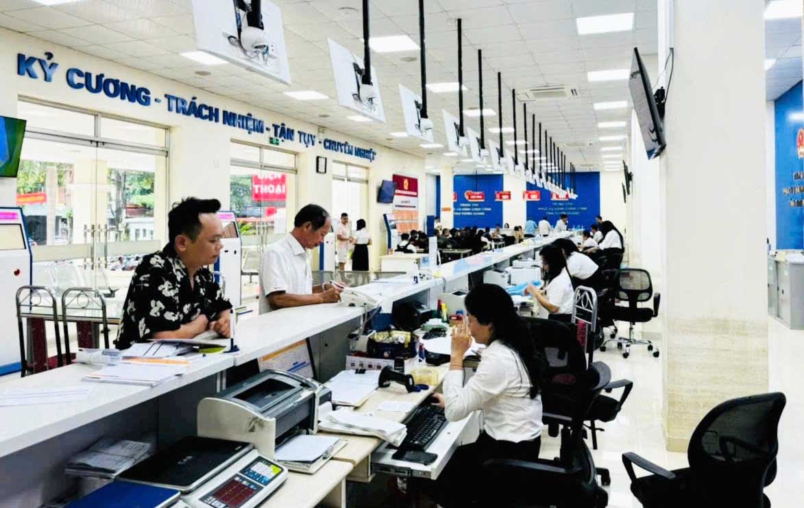 El Ministerio de Asuntos Exteriores tiene 170 funcionarios que voluntariamente renuncian a sus puestos. Imagen de Vietnam del Norte