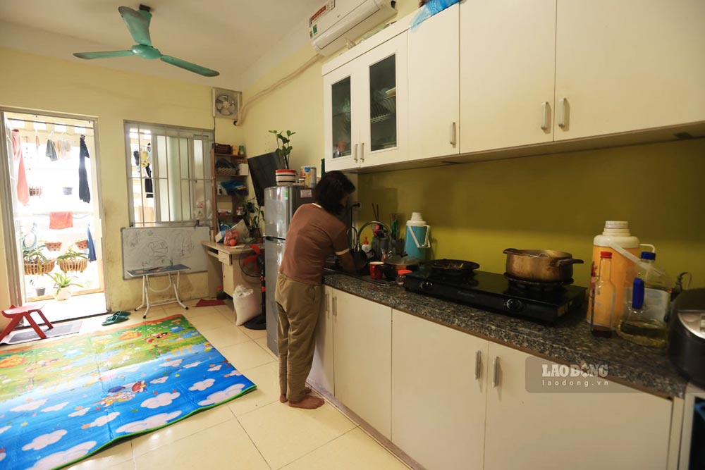 El alto precio de la renta hace que sea dificil para las personas de bajos ingresos acceder a viviendas sociales. Ilustracion de la autoria de la obra: