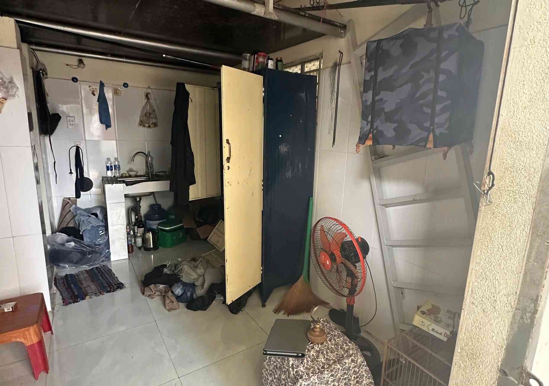 Hiện trường giả vụ trộm cắp tài sản ở Đà Nẵng bị công an phát giác. Ảnh: Bảo Ngọc
