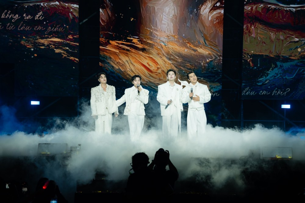 Xuong Rong Group at GAI Concert Hanoi. Photo: Organizing Committee