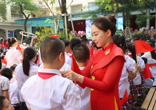 Dip le 30.4 - 1.5 nam nay, hoc sinh ca nuoc duoc nghi le tong cong 5 ngay. Anh: Van Trang