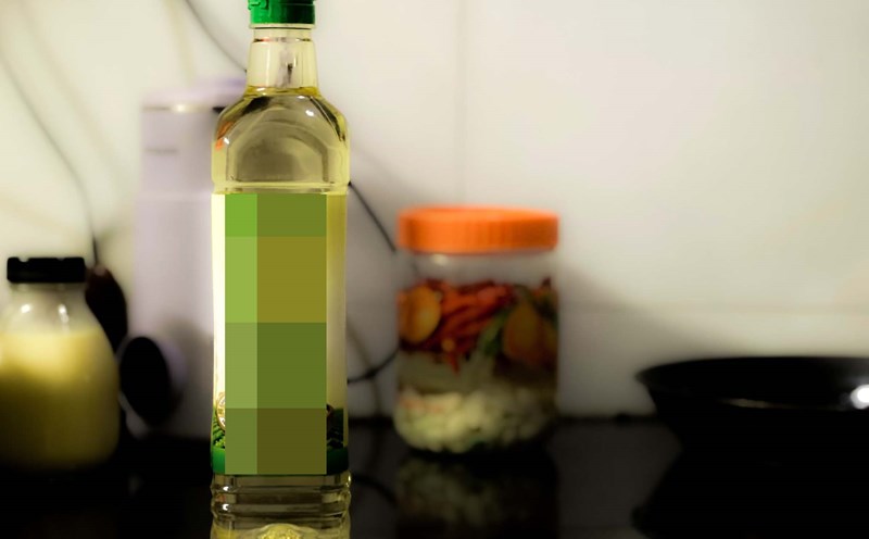 Removing cooking oil from your daily diet for two weeks can affect your body in many different ways. Photo: Cat Tien