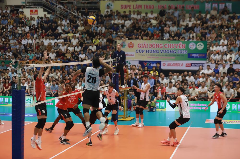 Toi 8.4, tai nha thi dau The duc The thao Phu Tho da dien ra tran chung ket bong chuyen nam Cup Hung Vuong 2025 giua Bien Phong va Cong an TPHCM.