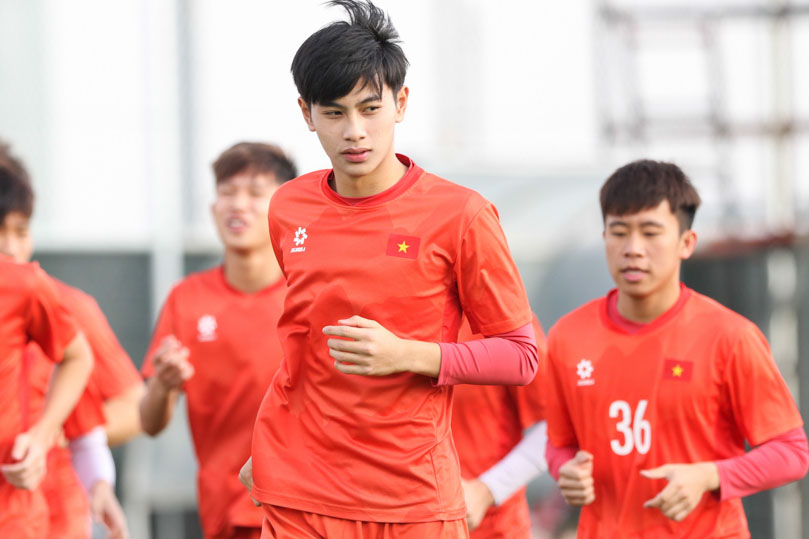 Striker Tran Gia Bao scored the goal to seal the 1-1 draw for U17 Vietnam against U17 Japan. Photo: VFF