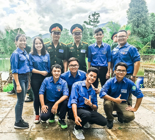 La Academia de Ingenieria Militar esta reclutando a un especialista en Inteligencia Artificial Civil. Imagen: El culto