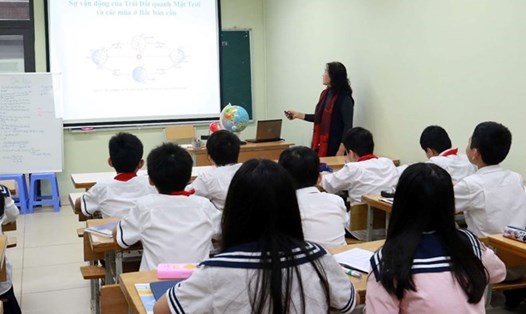 Thông tư 29/2024 Bộ Giáo dục và Đào tạo quy định cụ thể về nhóm học sinh mà giáo viên được phép dạy thêm trong nhà trường. Ảnh: Hải Nguyễn