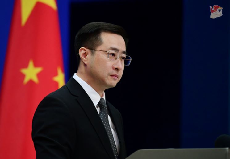 El portavoz del Ministerio de Relaciones Exteriores de China, Liang Qiang, respondio a las tarifas estadounidenses en una conferencia de prensa el 8 de abril de 2025. Imagen: sitio web del Ministerio de Relaciones Exteriores de China