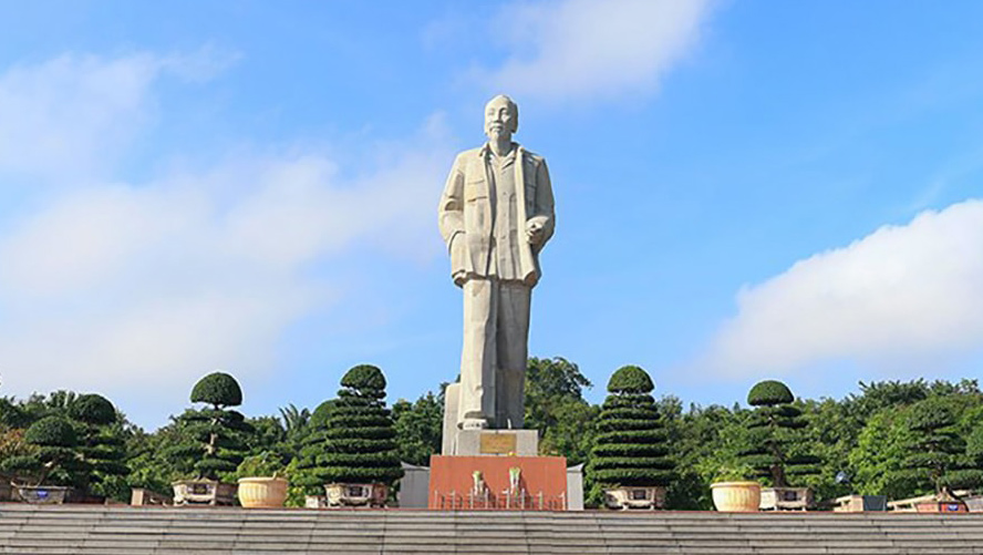 President Ho Chi Minh Monument in Vinh City (Nghe An). Photo: Ngoc Anh
