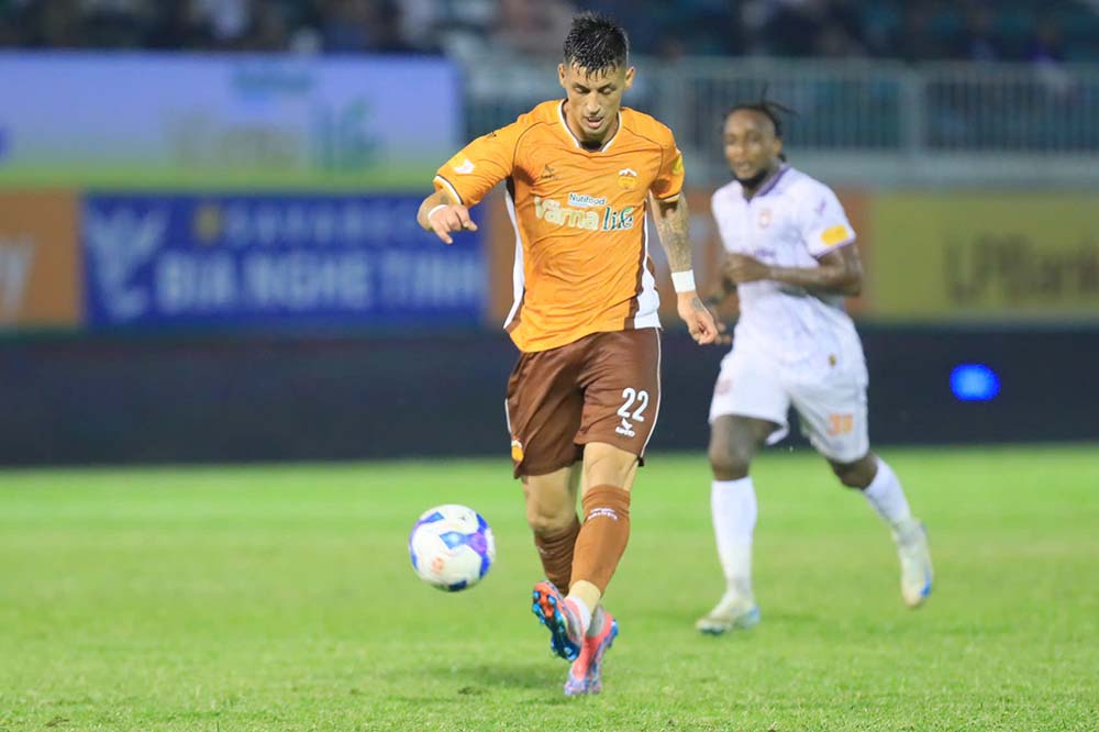Marciel cannot play for Hoang Anh Gia Lai in round 18 of V.League 2024-2025. Photo: Le Vu