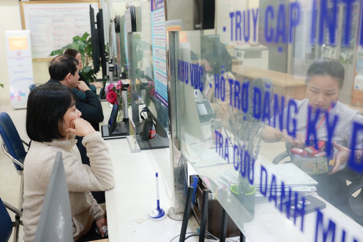 According to the Ministry of Home Affairs, salaries and bonuses are the top concern of many cadres, civil servants, public employees and workers. Illustrative photo: Hai Nguyen