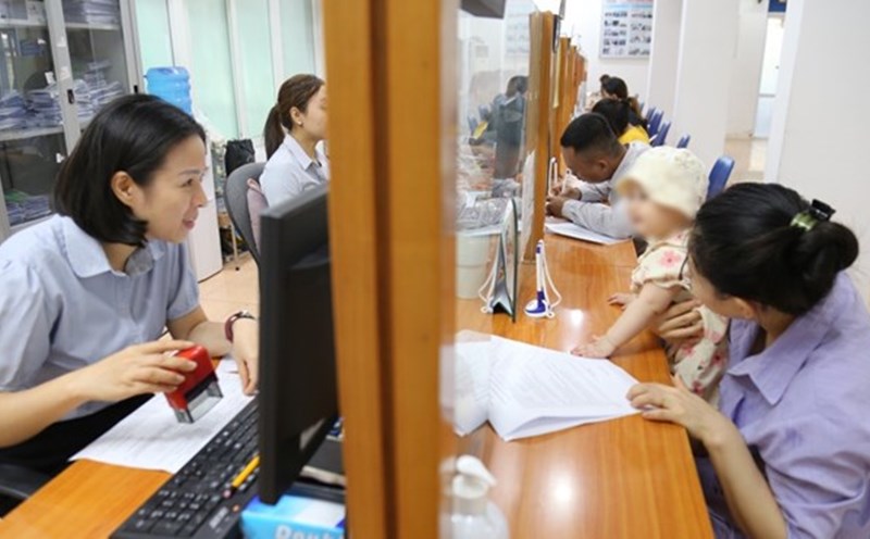 The National Assembly Standing Committee will give its opinion on the Government's Report on the implementation of salary reform and pension adjustment. Illustrative photo: Huong Nha.