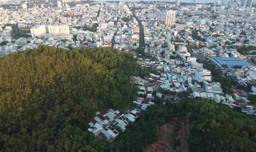 Dự án đường Ngô Mây nối dài dự kiến đưa vào sử dụng năm 2023, nhưng đến nay vẫn dang dở.  Ảnh: Hoài Luân