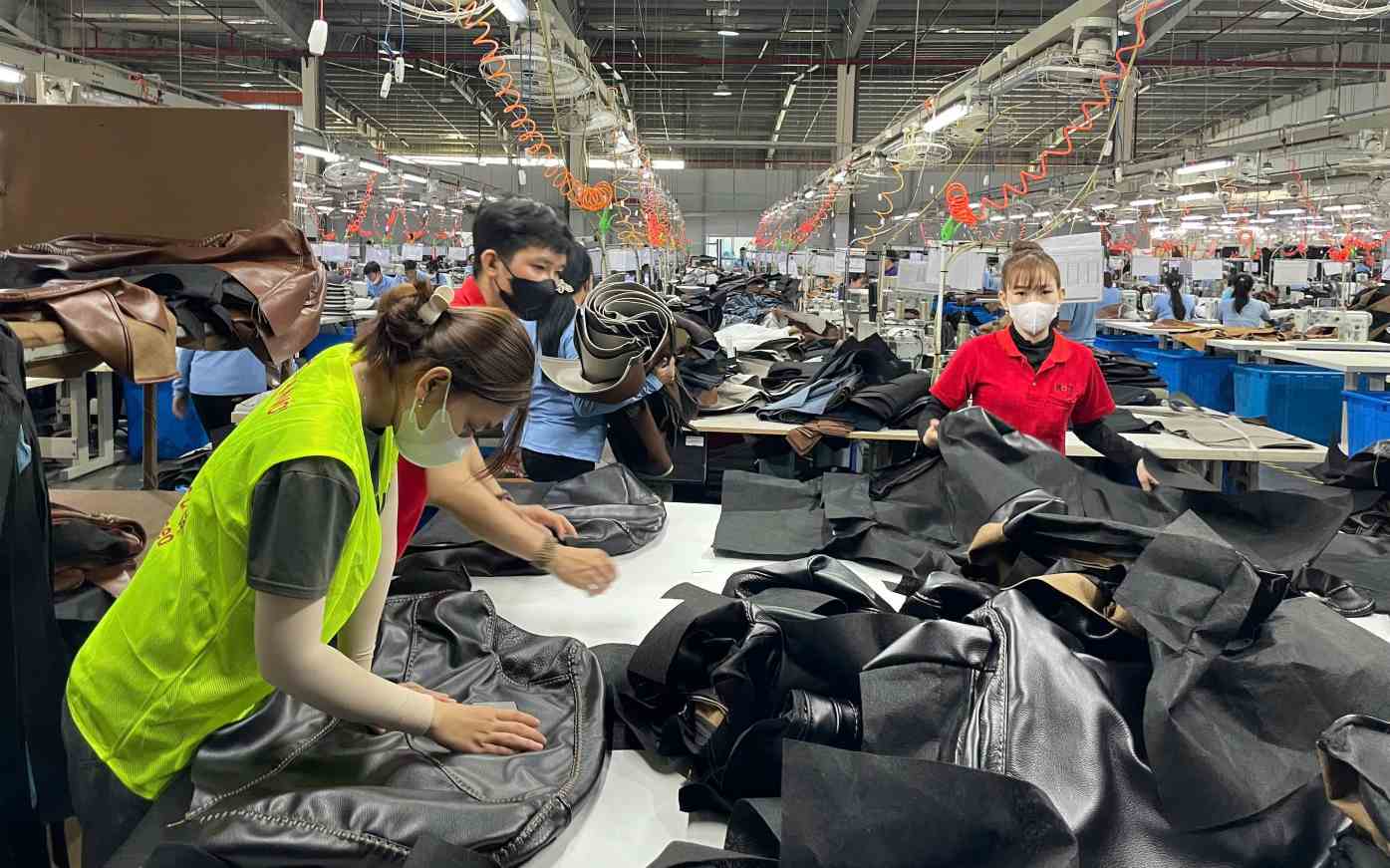 Enterprises in Binh Duong will resume production from May 2. Photo: Dinh Trong