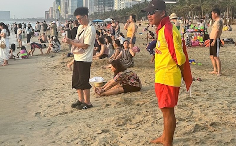 Da Nang ensures the safety of tourists. Photo: Yen Vy