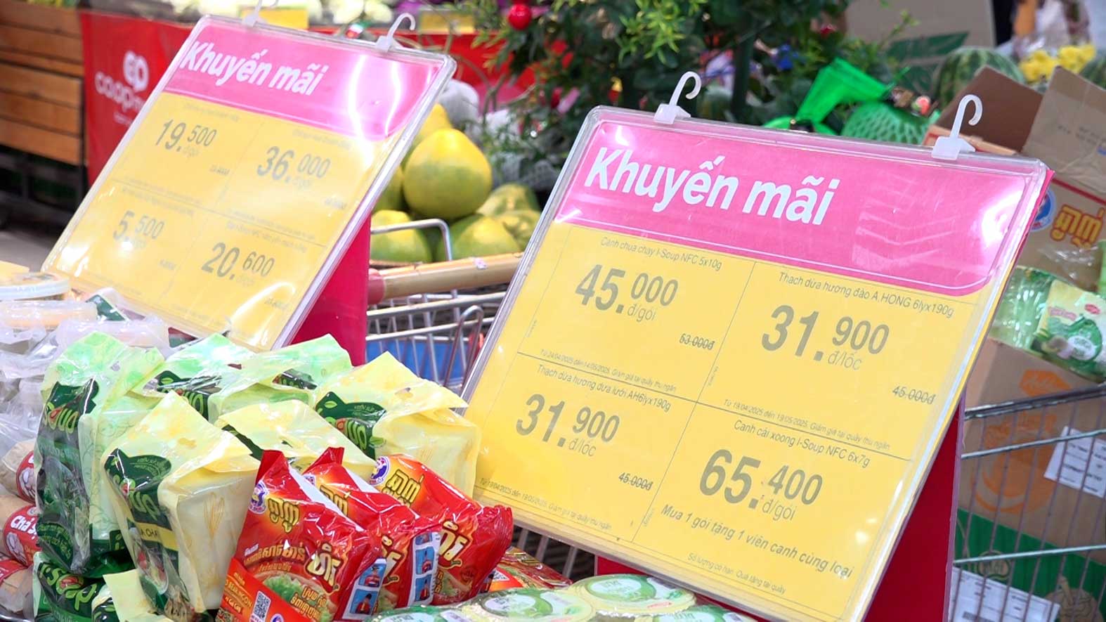 Sieu thi cap nhat nhieu chuong trinh khuyen mai. 