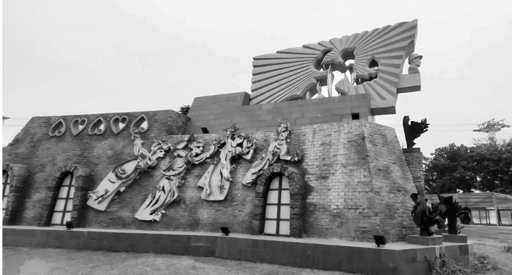 El monumento a Deng Ba Sing. Foto: NSNA (El periodico de Guangdong)