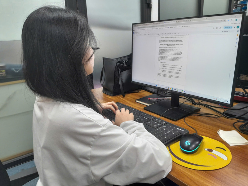 Young people in mountainous areas choose to stay in the city during the holiday to increase their income. Photo: Interviewee