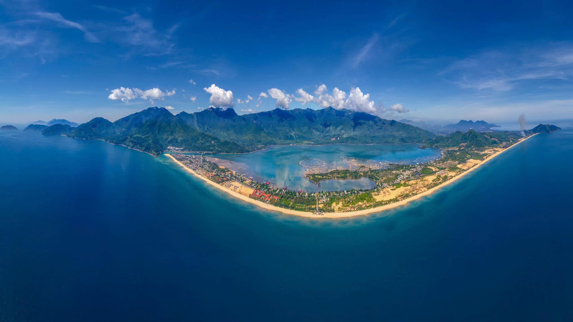 La conexion maritima para el desarrollo del turismo es una nueva direccion viable de las provincias centrales. Foto: La gente de la calle