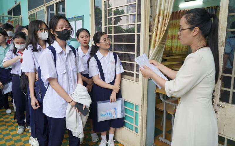 Students taking the 10th grade entrance exam in Ho Chi Minh City in 2024. Photo: Chan Phuc